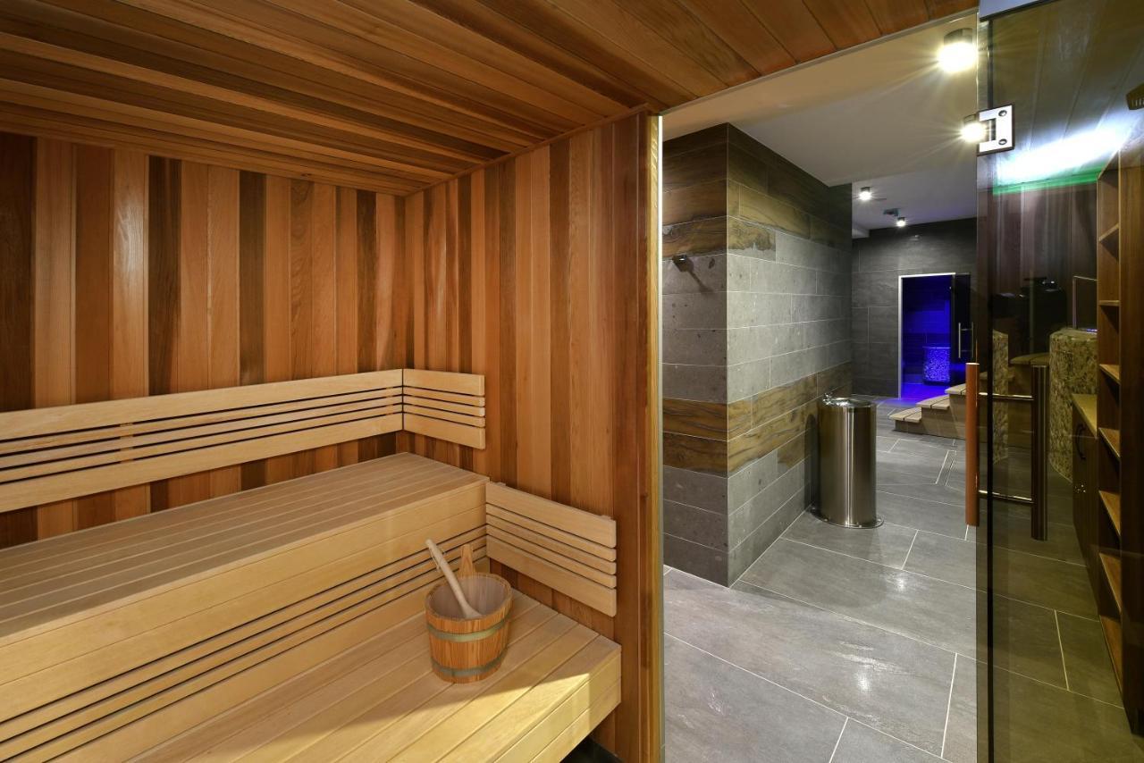 Aplend Hotel Ovruc Štrbské Pleso Exteriör bild